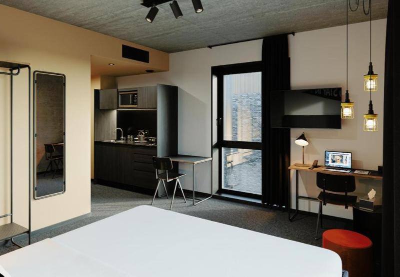 デラックススタジオ, The Social Hub Glasgow