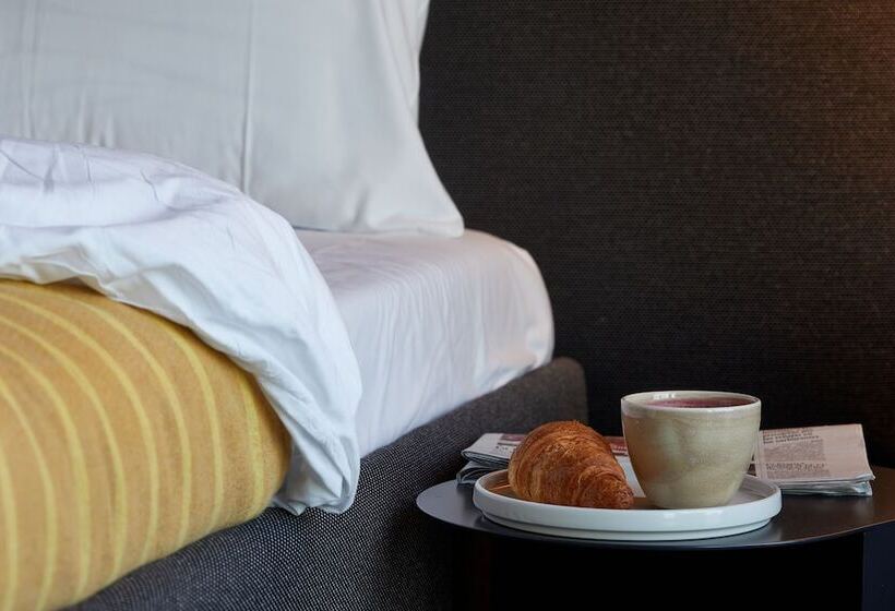 デラックススタジオ, The Social Hub Glasgow