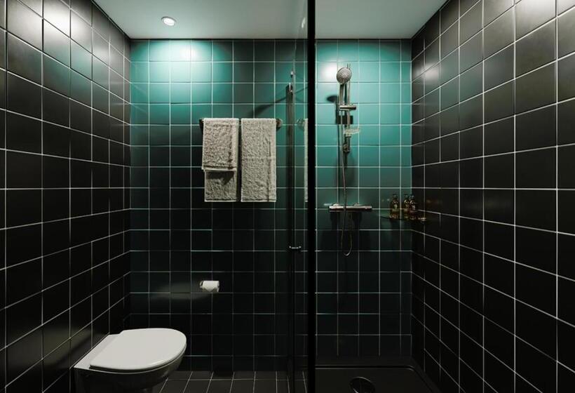 デラックススタジオ, The Social Hub Glasgow