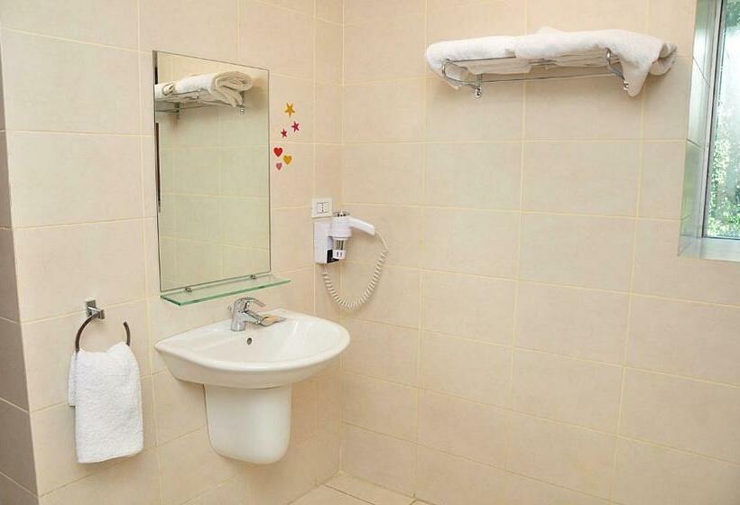 اتاق استاندارد, Bashtamal Hotel Suites