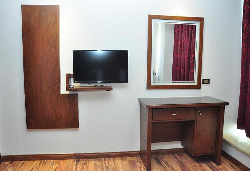 اتاق اجرایی, Bashtamal Hotel Suites