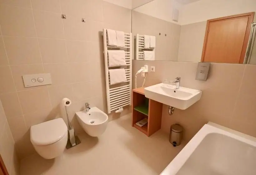バルコニー付スイート, Bed & Breakfast Hotel Nives