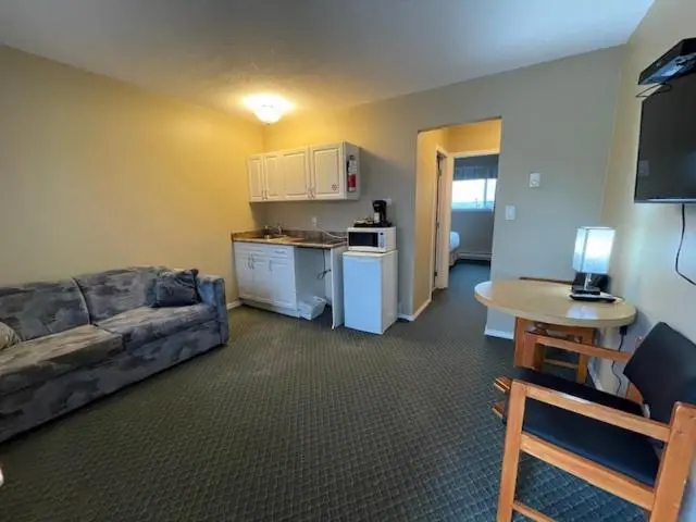 Sviitti, Diplomat Motel