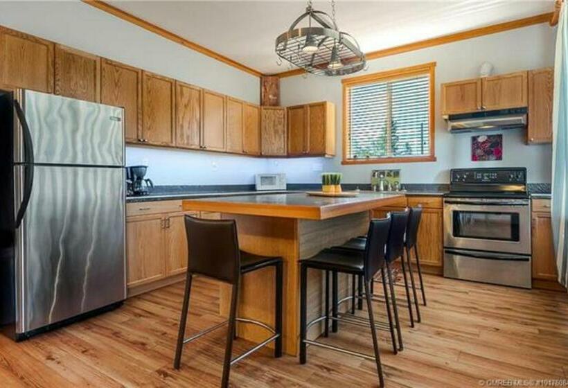 Люкс 2 Спальни, A Okanagan Lakeview Inn