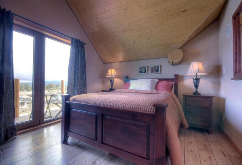 Номер Стандарт с Балконом, A Okanagan Lakeview Inn