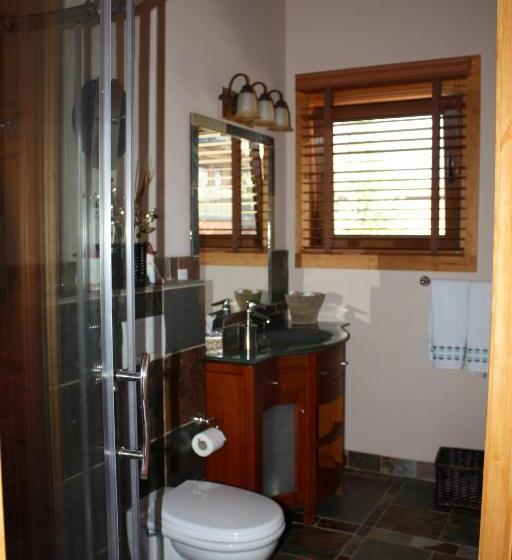 Номер Стандарт, A Okanagan Lakeview Inn