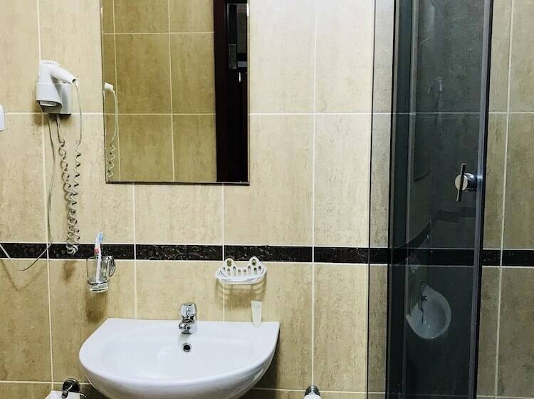 اتاق استاندارد, Altyn Adam