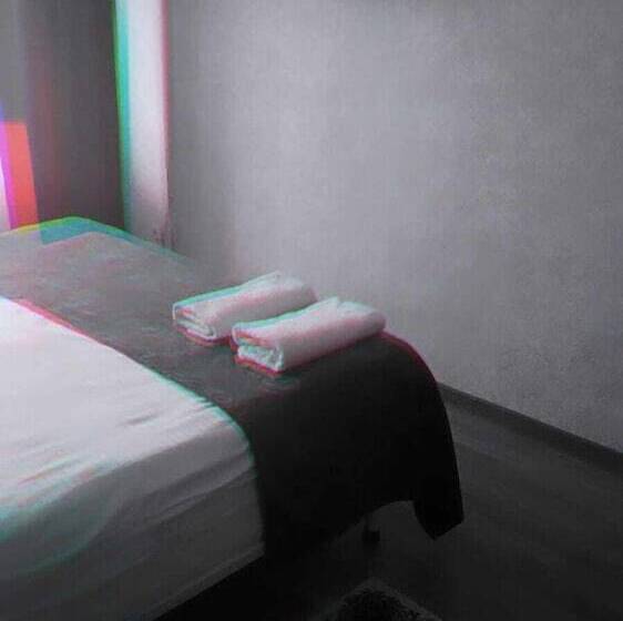 اتاق استاندارد, Altyn Adam