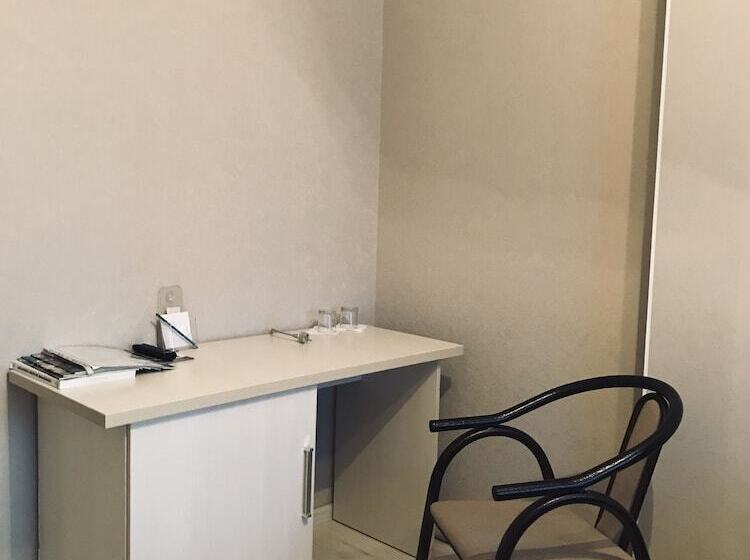 اتاق استاندارد, Altyn Adam