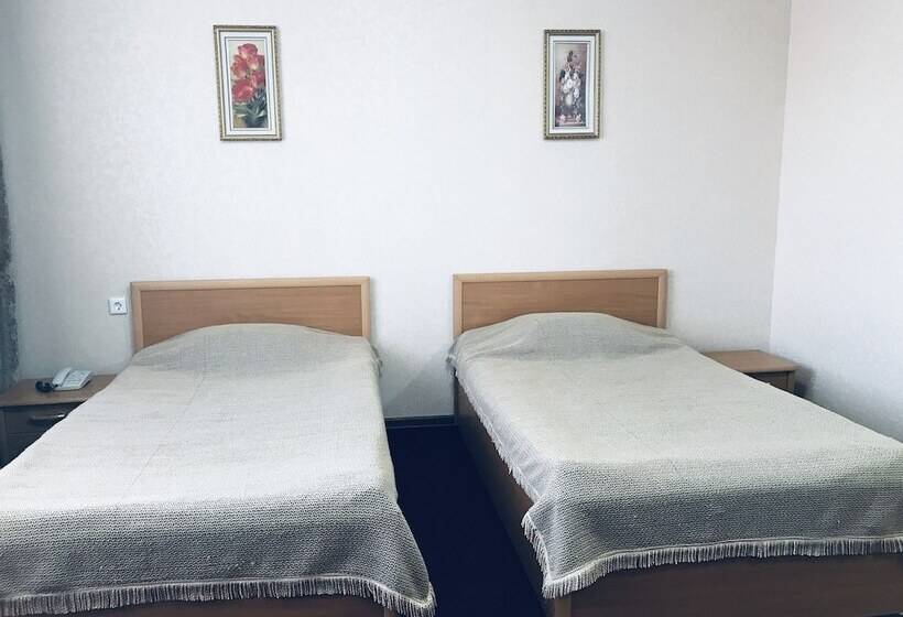 اتاق استاندارد, Altyn Adam