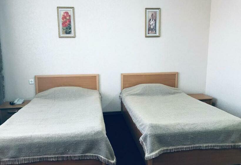 اتاق استاندارد, Altyn Adam