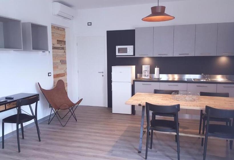 Апартаменты 1 Спальня с Балконом, Anna