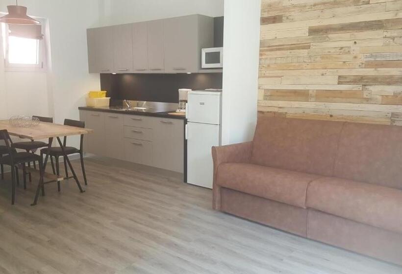 Апартаменты 1 Спальня с Балконом, Anna