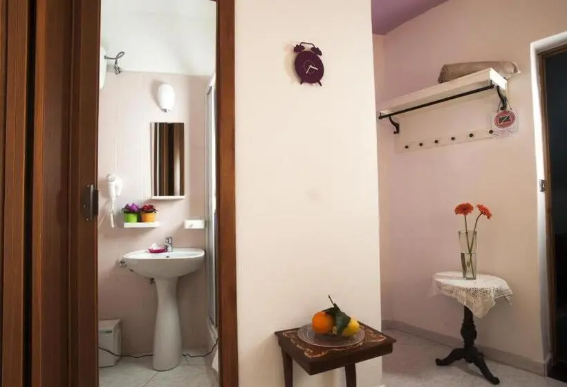اتاق استاندارد یک نفره, B&b Elena