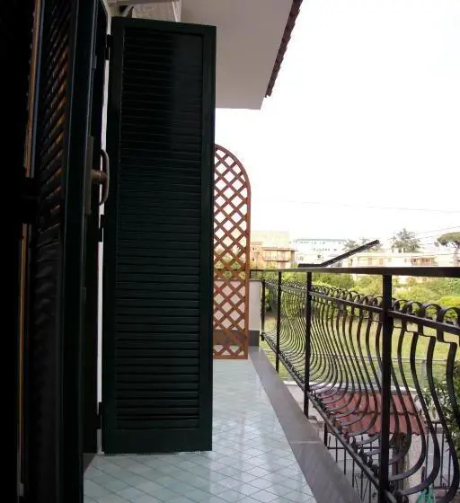 اتاق استاندارد چهار تخته, B&b Elena