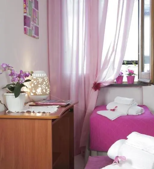 اتاق استاندارد چهار تخته, B&b Elena