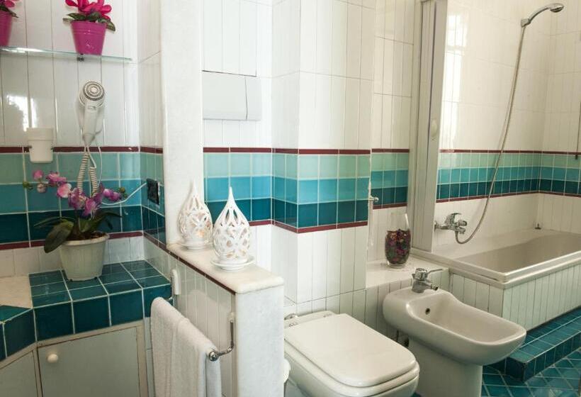 חדר סטנדרט לארבעה, B&b Elena