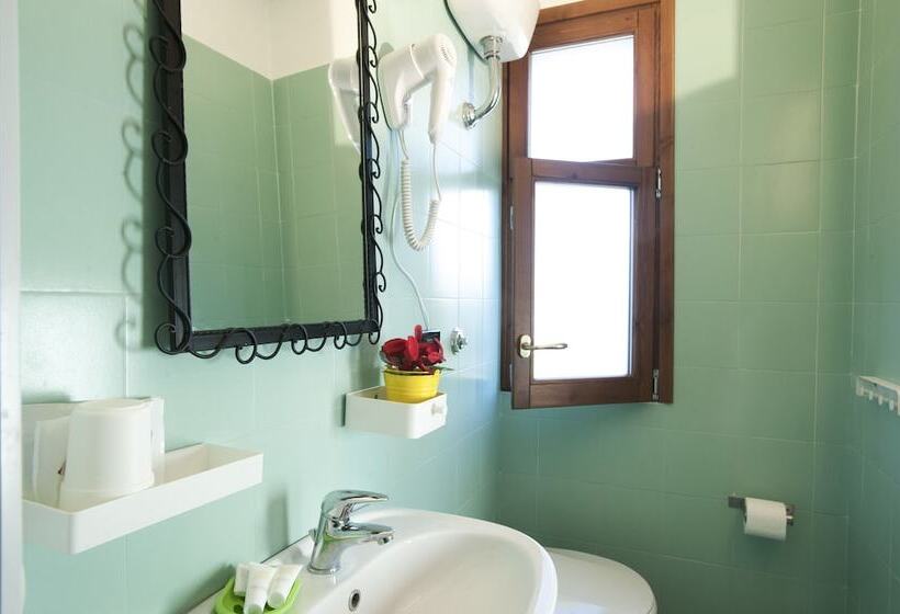 חדר סטנדרט לארבעה, B&b Elena