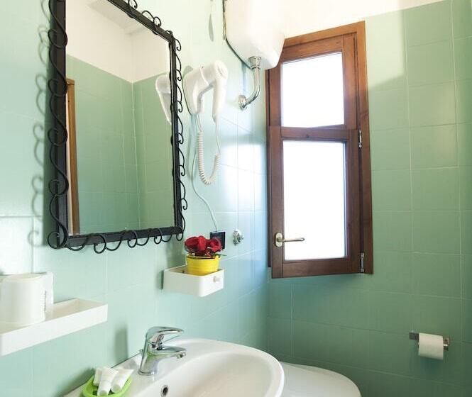 חדר סטנדרט לארבעה, B&b Elena