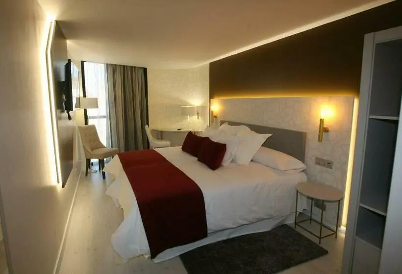 Deluxe-huone, Cardenal