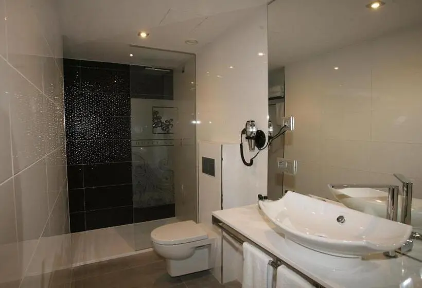 Standard-huone, Cardenal