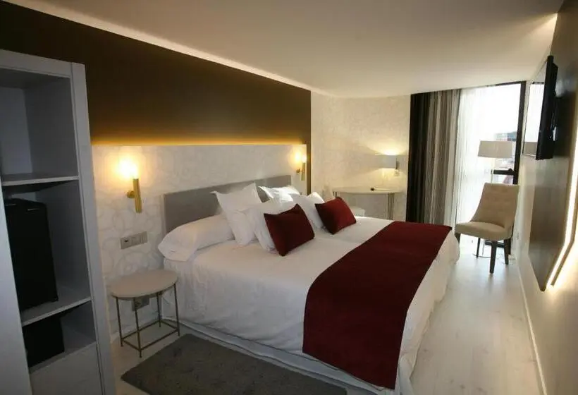 Standard-huone, Cardenal