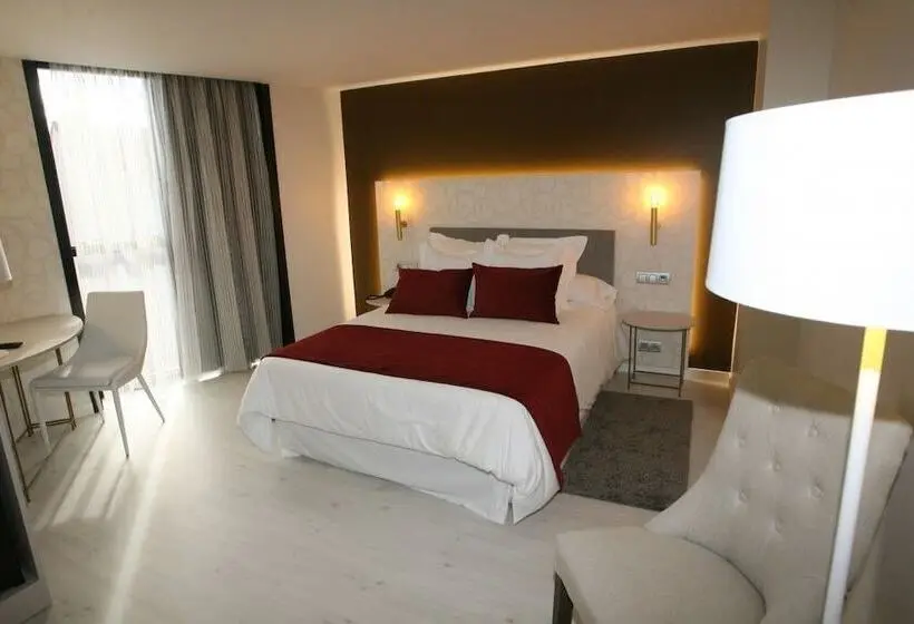 Standard-huone, Cardenal