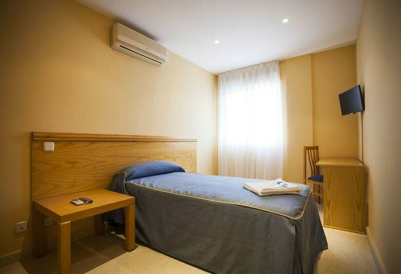 标准单人间, El Alamo