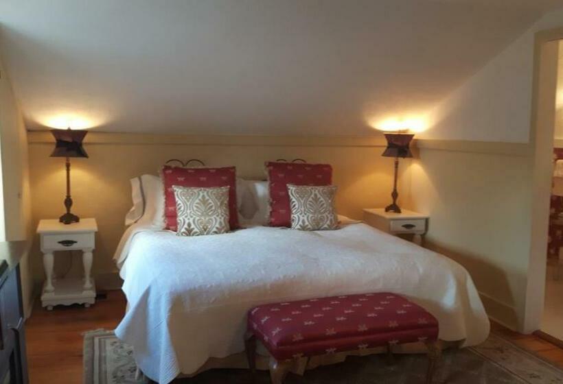 스탠다드 룸 킹사이즈 침대, Historic Wilson Guy House