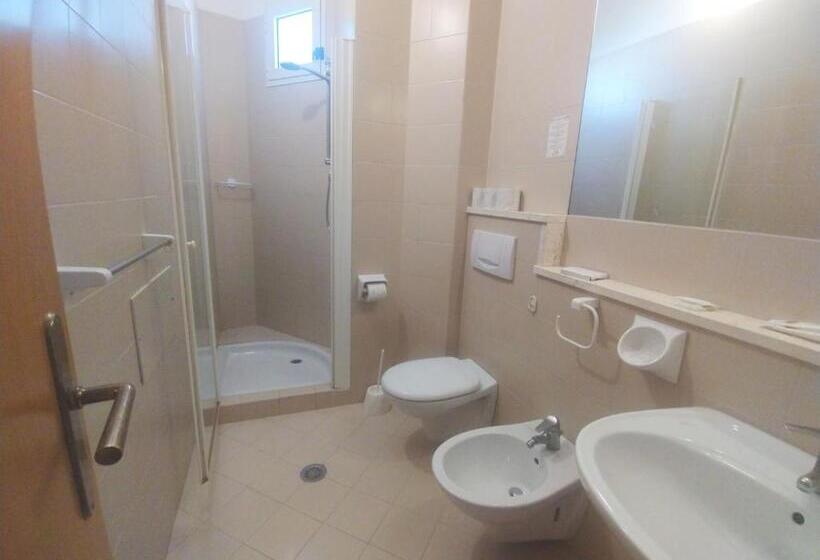 Triple Room Sea View, K2