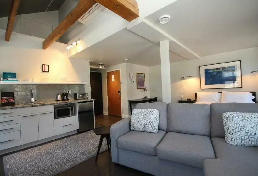 スイート, Kemptville Suites