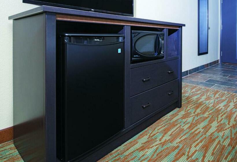 Номер Executive, La Quinta By Wyndham Gillette