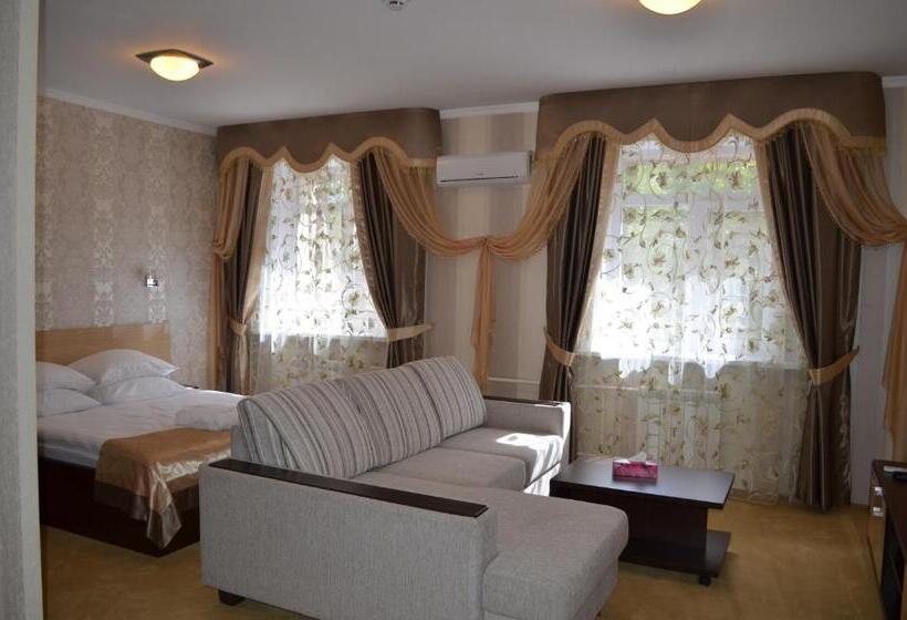 Полулюкс, Mereke
