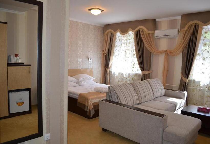 Полулюкс, Mereke