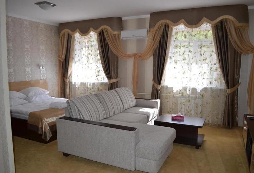 Полулюкс, Mereke