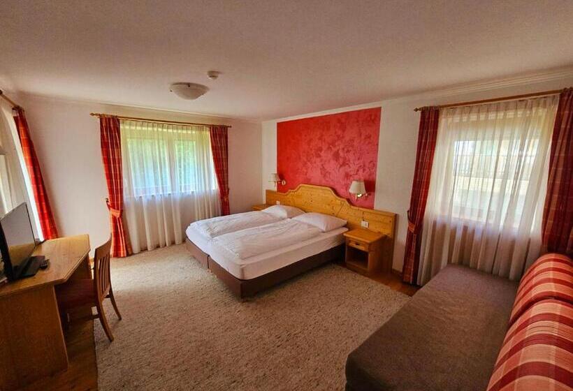 חדר סופריור, Mirabel