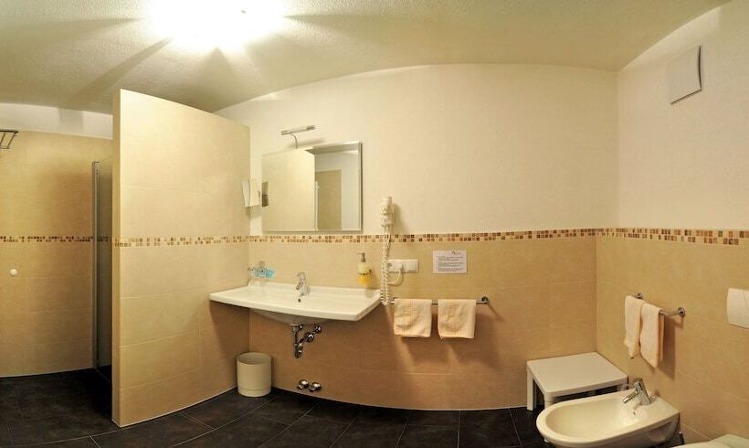 חדר קומפורט, Mirabel