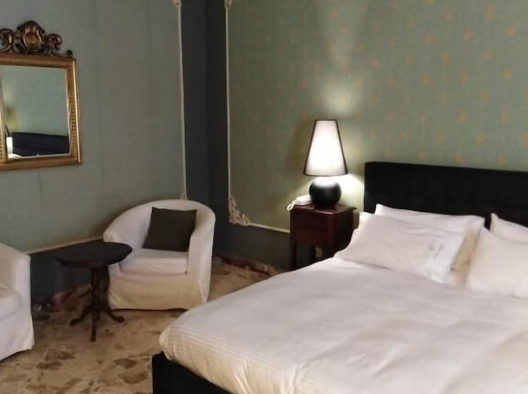 اتاق استاندارد چهار تخته, Neathon Rooms