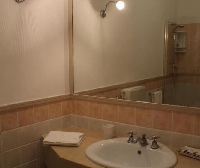 اتاق کلاسیک چهارنفره, Neathon Rooms