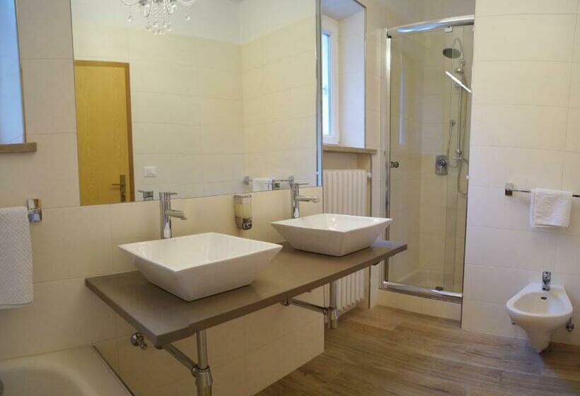 套房带泳池景, Pension Verdorfer