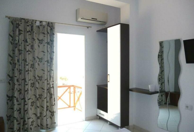 اتاق استاندارد با بالکن و چشم‌انداز دریا, Summer Dream