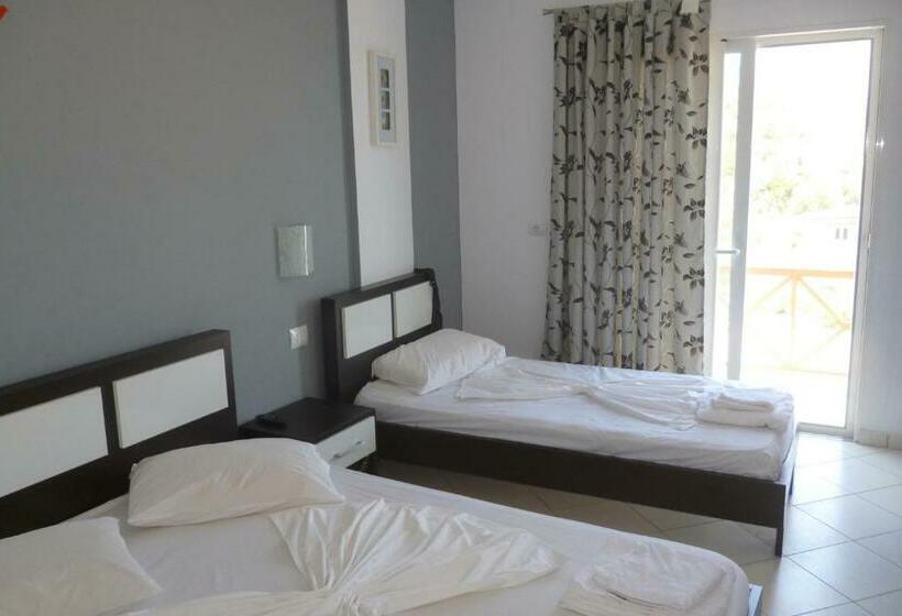 اتاق استاندارد سه نفره, Summer Dream