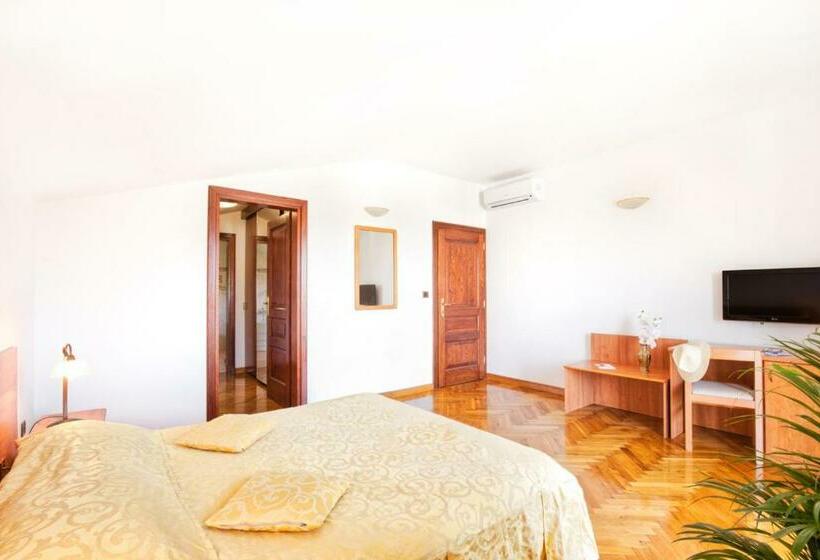 スタンダードトリプルルーム, Villa Sveta Eufemija Bed And Breakfast