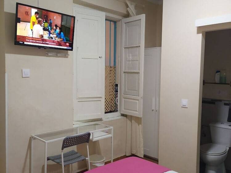 اتاق خانوادگی, Pension Azahar