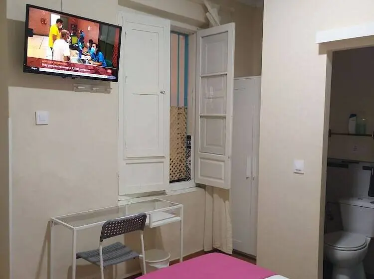اتاق خانوادگی, Pension Azahar