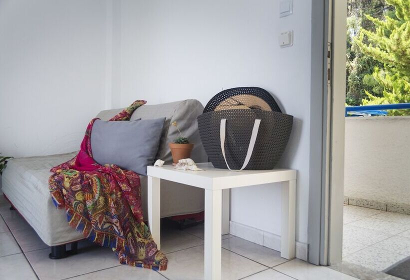 דירת חדר נוף לים, Roditsa Patritsia Apartments