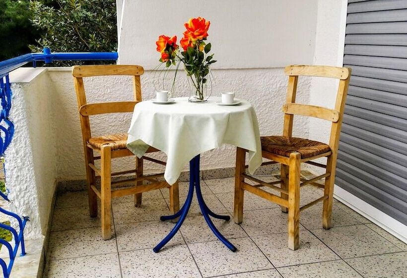 דירת חדר נוף לים, Roditsa Patritsia Apartments