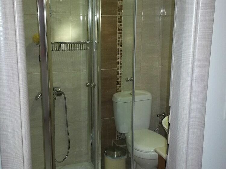 إستوديو قياسى, Stalaktites Studios And Apartments