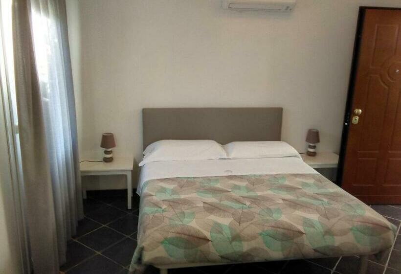 استودیوی استاندارد, Costa Morroni