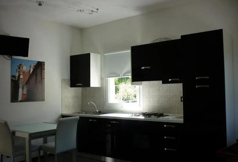 Standard-studio, Costa Morroni